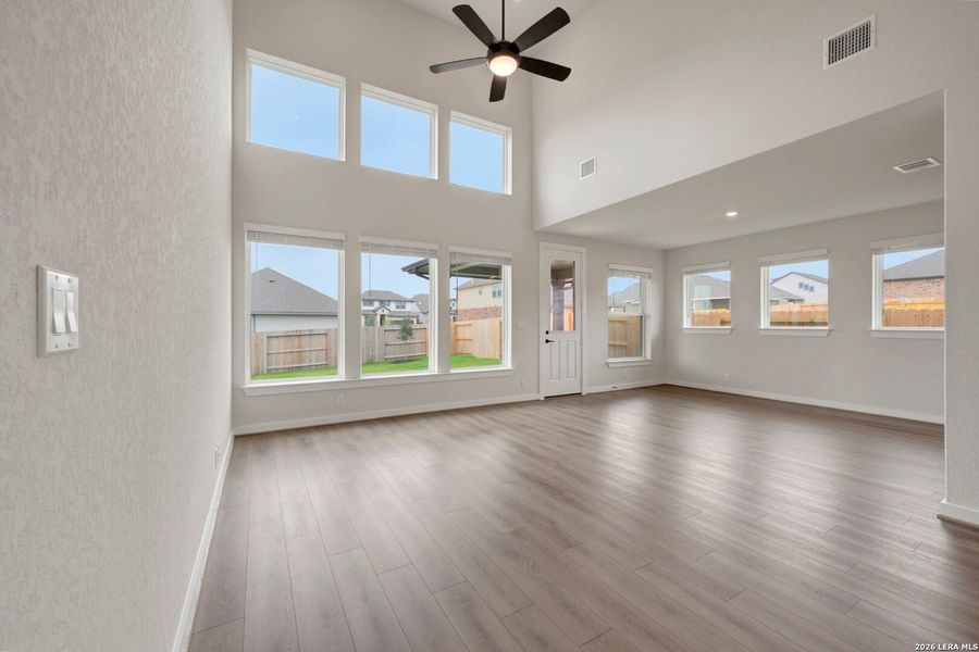 Spacious, unfurnished interior of a new home in , New Braunfels (Image 26). Spacious, unfurnished interior of a new home in , New Braunfels (Image 26).