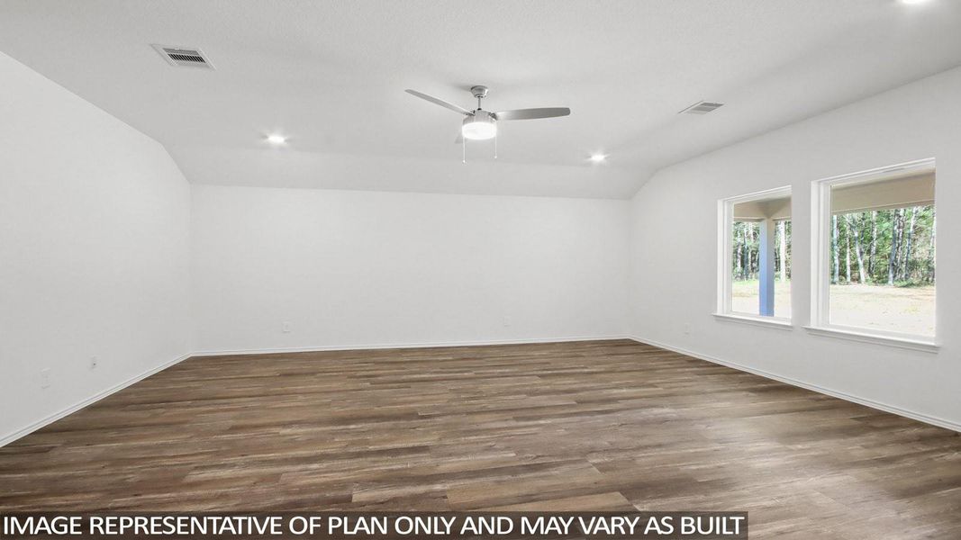 Spacious, unfurnished interior of a new home in River Ranch Meadows, Dayton (Image 15).