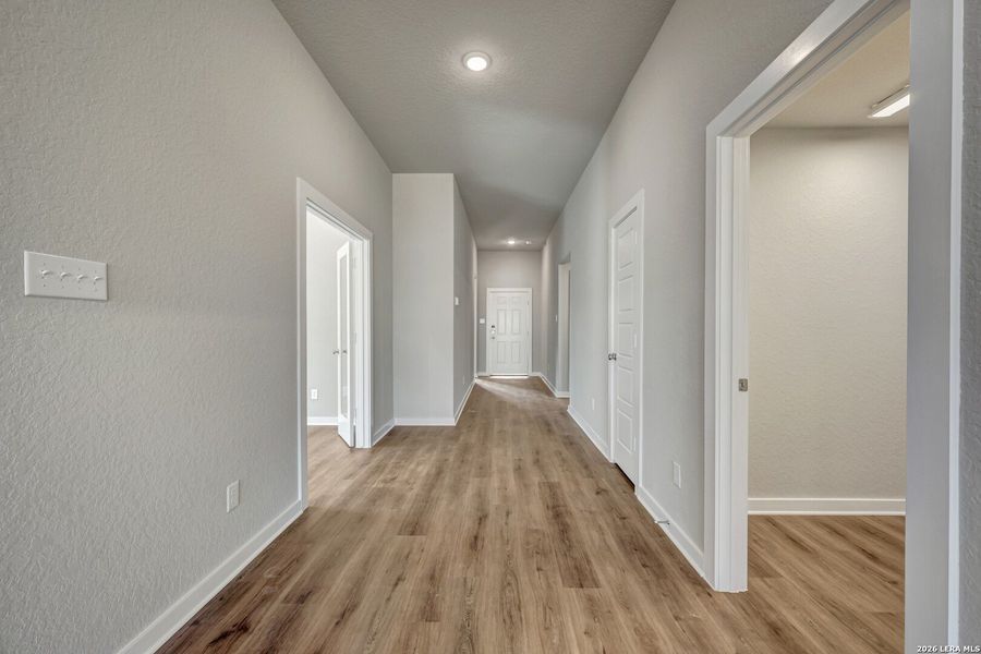 Spacious, unfurnished interior of a new home in Winding Brook, San Antonio (Image 39).