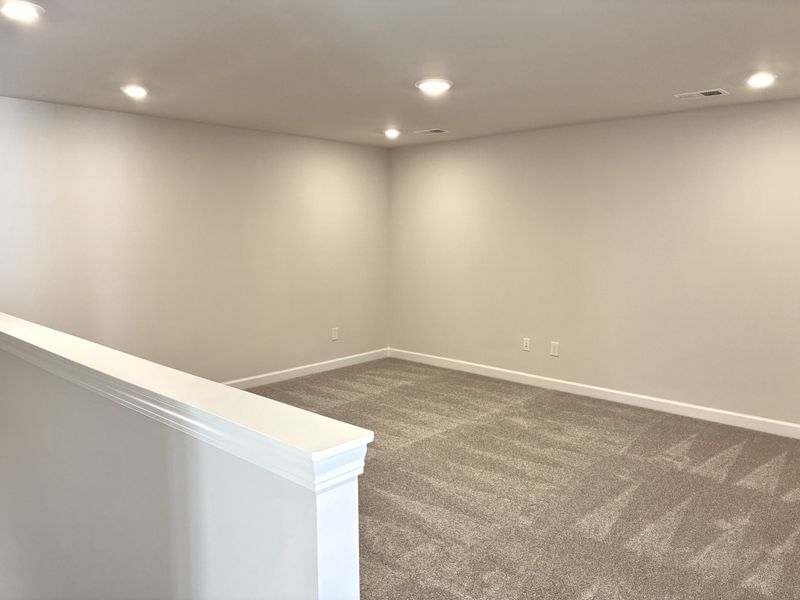 Spacious, unfurnished interior of a new home in Miller Park, Greenville (Image 20).