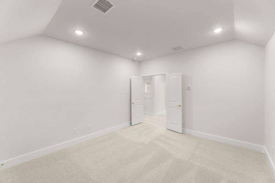 Spacious, unfurnished interior of a new home in Somerset Park, Rockwall (Image 16). Spacious, unfurnished interior of a new home in Somerset Park, Rockwall (Image 16).