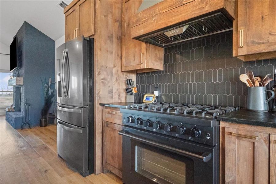 Close-up of interior finishes inside a home in , Collinsville (Image 19).