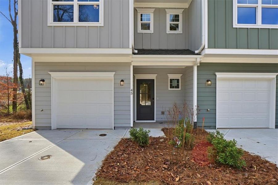 Exterior details and patio area of a home in , Lavonia (Image 3).