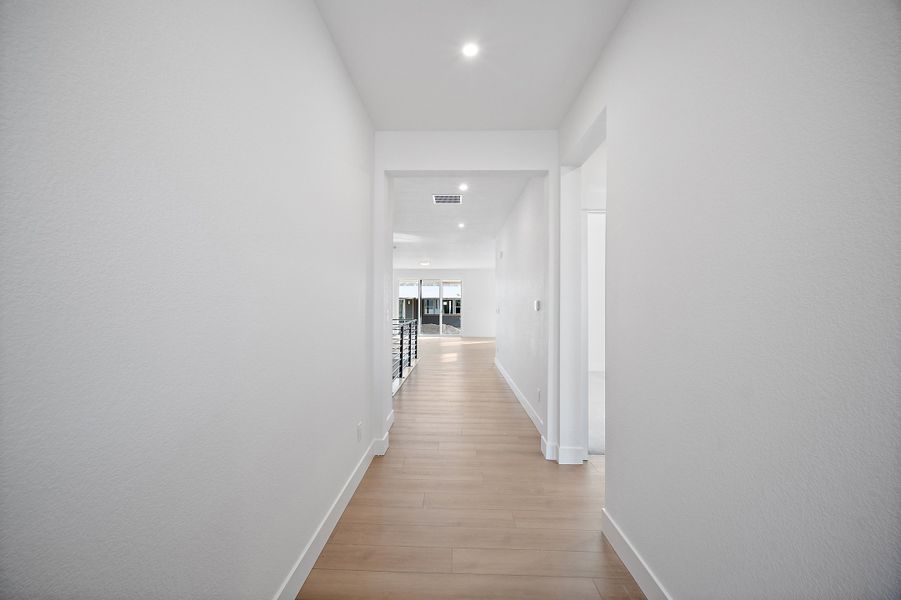 Spacious, unfurnished interior of a new home in Jackson Creek, Monument (Image 32).