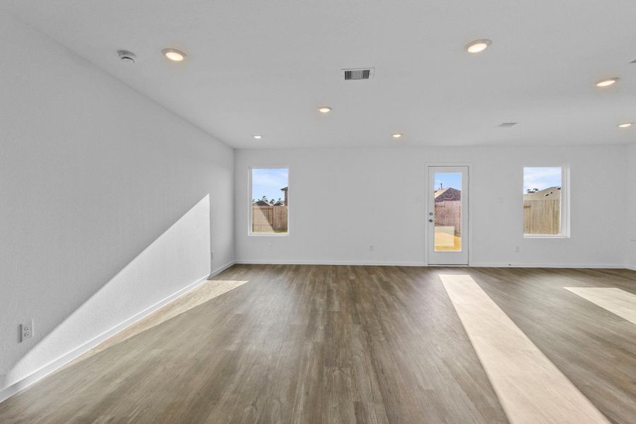 Spacious, unfurnished interior of a new home in Mill Creek, Magnolia (Image 15). Spacious, unfurnished interior of a new home in Mill Creek, Magnolia (Image 15).
