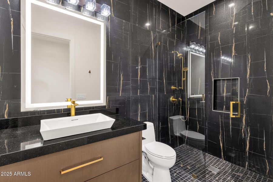 2nd bathroom 2nd bathroom