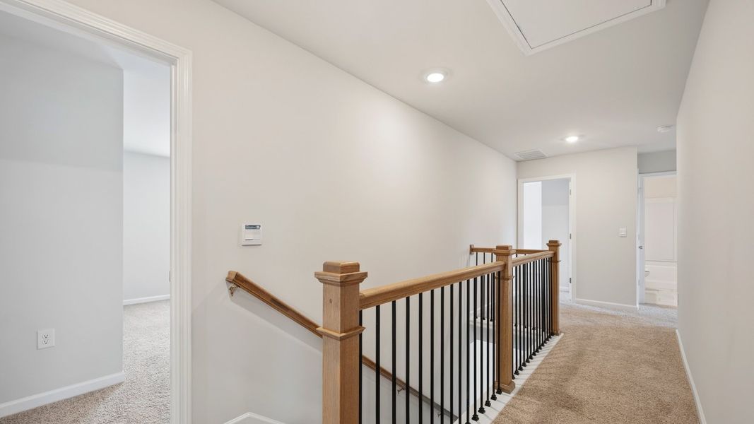 Spacious, unfurnished interior of a new home in Water Oak Estates, Lawrenceville (Image 27).