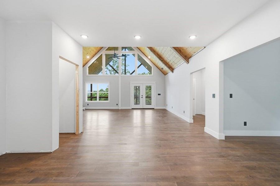 Spacious, unfurnished interior of a new home in , Ellijay (Image 17).