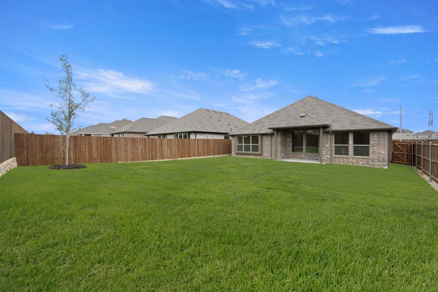 Exterior details and patio area of a home in Summer Crest, Fort Worth (Image 21). Exterior details and patio area of a home in Summer Crest, Fort Worth (Image 21).