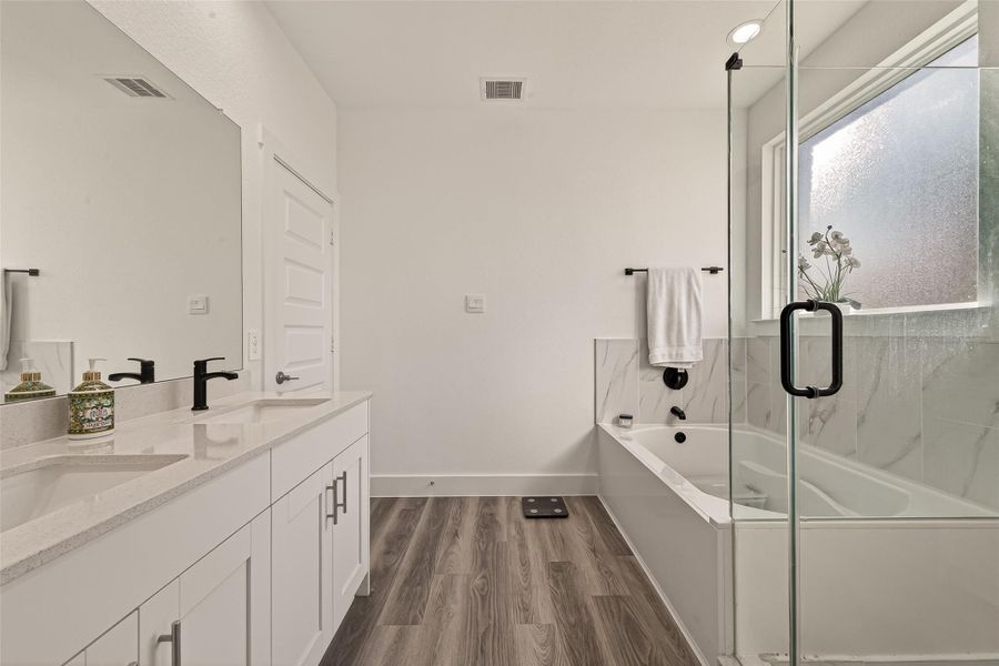 Furnished interior view inside a new home in , Fulshear (Image 38). Furnished interior view inside a new home in , Fulshear (Image 38).