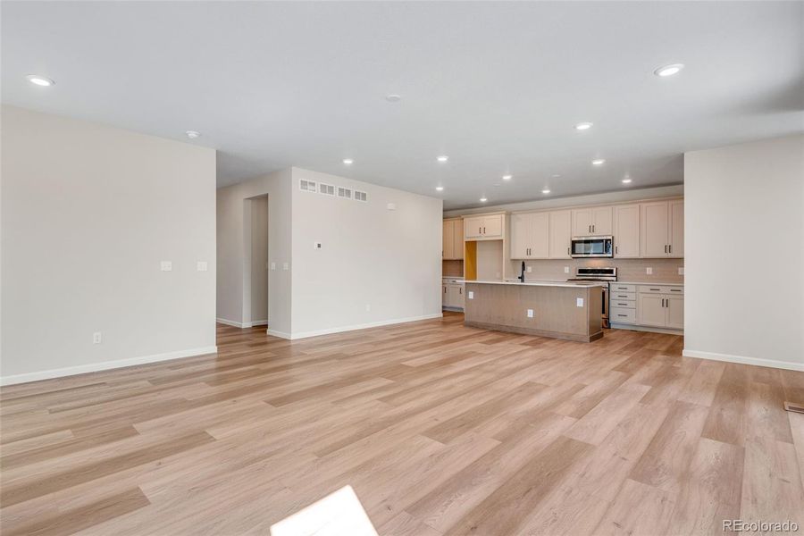 Spacious, unfurnished interior of a new home in Wild Oak at The Canyons, Castle Pines (Image 31). Spacious, unfurnished interior of a new home in Wild Oak at The Canyons, Castle Pines (Image 31).
