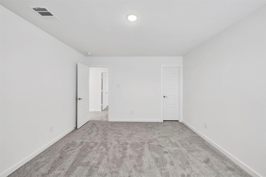 Spacious, unfurnished interior of a new home in Summerview, Fulshear (Image 30).