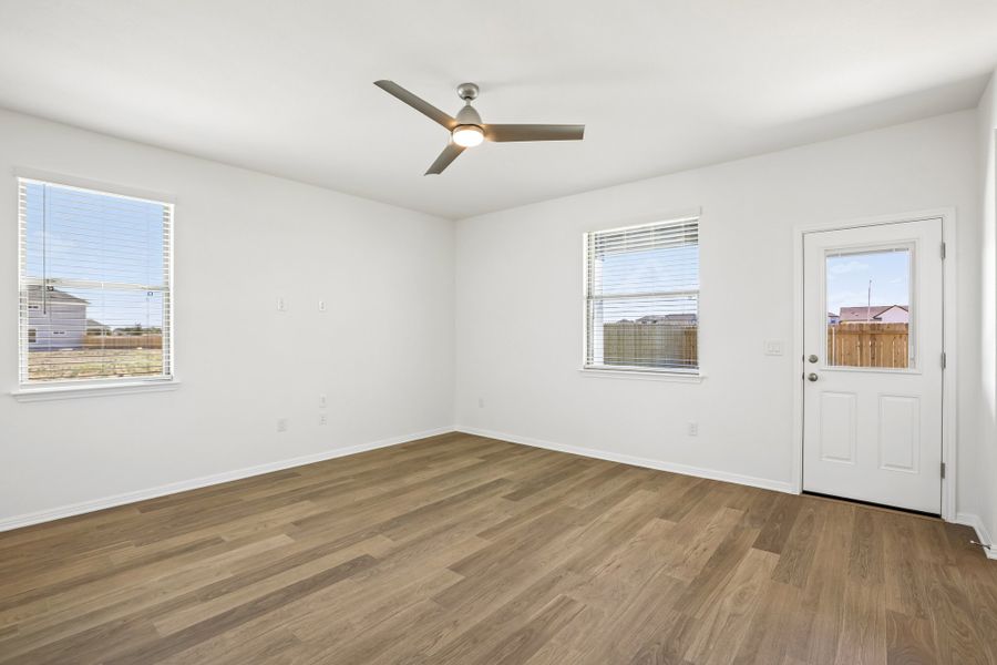 Spacious, unfurnished interior of a new home in Porter Country, Buda (Image 12). Spacious, unfurnished interior of a new home in Porter Country, Buda (Image 12).