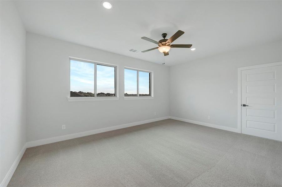 Spacious, unfurnished interior of a new home in Terraces – Estates, Rockwall (Image 20).