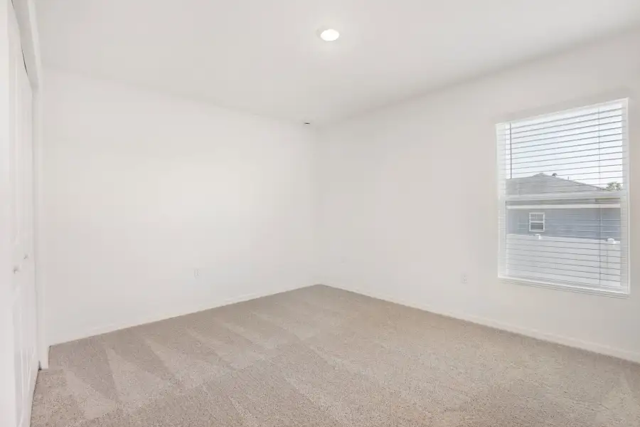 Spacious, unfurnished interior of a new home in Port St. Lucie, Port St. Lucie (Image 18).
