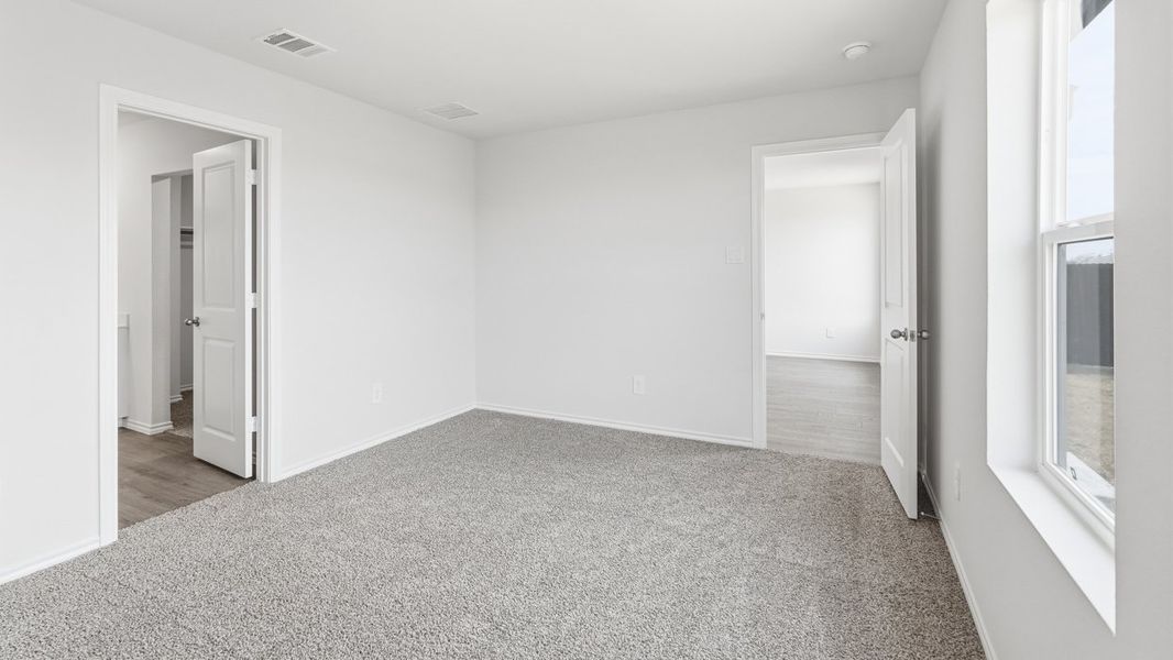 Spacious, unfurnished interior of a new home in Maplewood Meadows, Talty (Image 20).