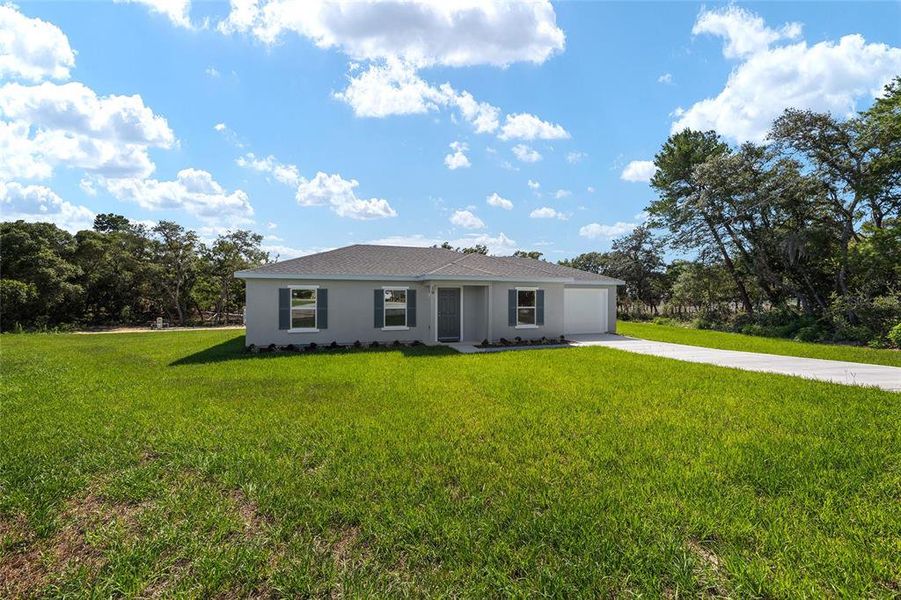 Exterior details and patio area of a home in , Ocala (Image 24).