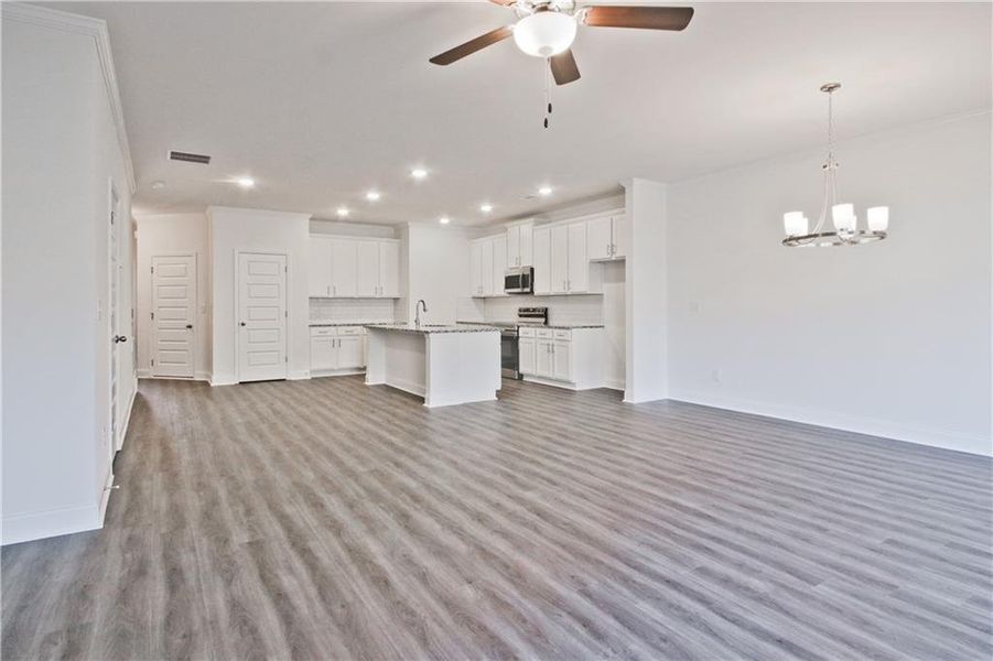 Spacious, unfurnished interior of a new home in Somerset at Riverbrook, Gainesville (Image 33). Spacious, unfurnished interior of a new home in Somerset at Riverbrook, Gainesville (Image 33).