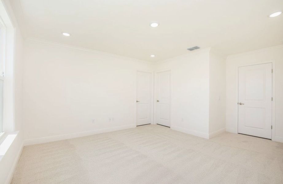 Spacious, unfurnished interior of a new home in Orchid Cove, Pine Island (Image 6).