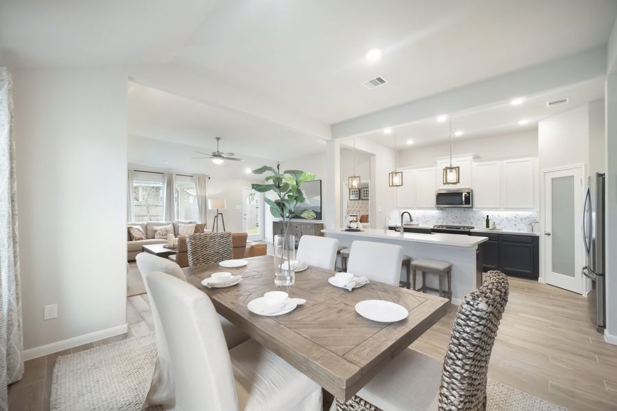 Representative furnished interior of a home built from the Maxwell by Beazer Homes in Copia Pines, Montgomery (Image 7).