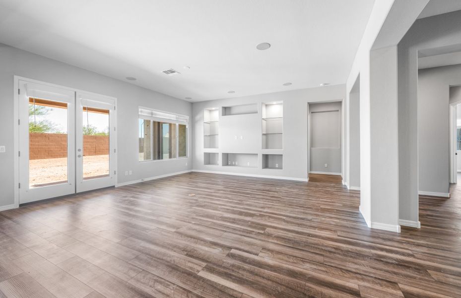 Spacious, unfurnished interior of a new home in Sun City Anthem at Merrill Ranch, Florence (Image 21). Spacious, unfurnished interior of a new home in Sun City Anthem at Merrill Ranch, Florence (Image 21).
