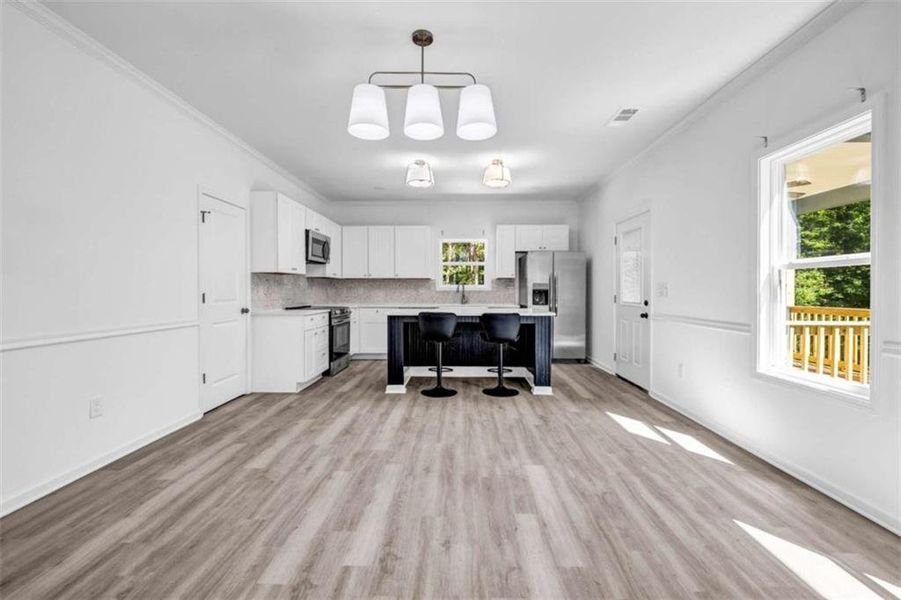 Spacious, unfurnished interior of a new home in , Fayetteville (Image 18).