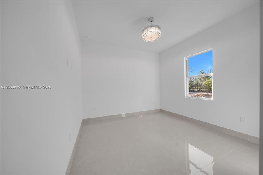 Spacious, unfurnished interior of a new home in , Lehigh Acres (Image 26).
