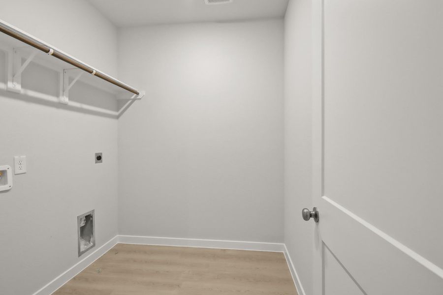 Spacious, unfurnished interior of a new home in Maple Woods, Hockley (Image 15).