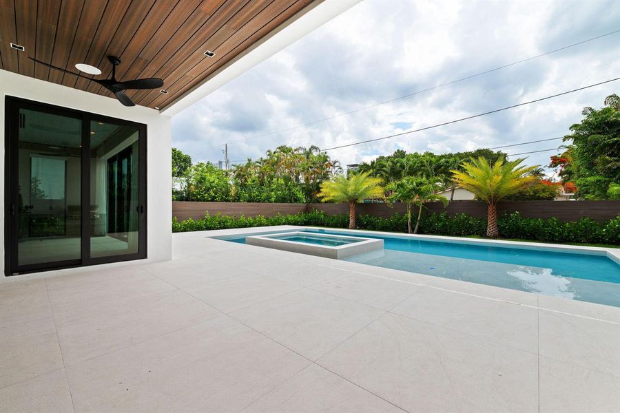 40-web-or-mls-607-ne-17th-ave