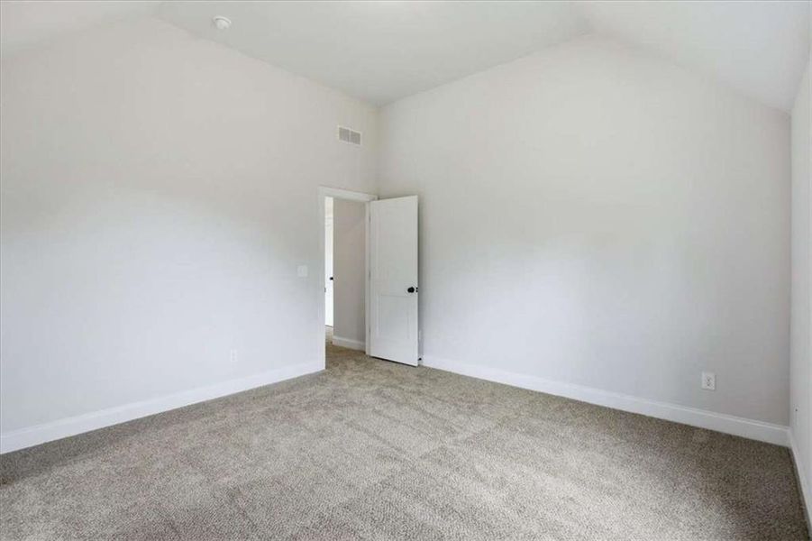 Spacious, unfurnished interior of a new home in , Stockbridge (Image 32).