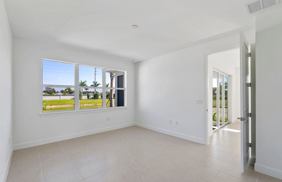 Spacious, unfurnished interior of a new home in Legacy Groves, Nokomis (Image 21).