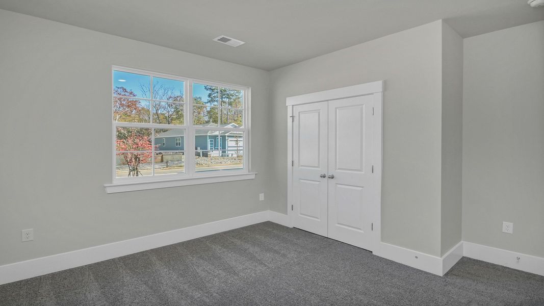Spacious, unfurnished interior of a new home in Livingston Woods, Irmo (Image 35).