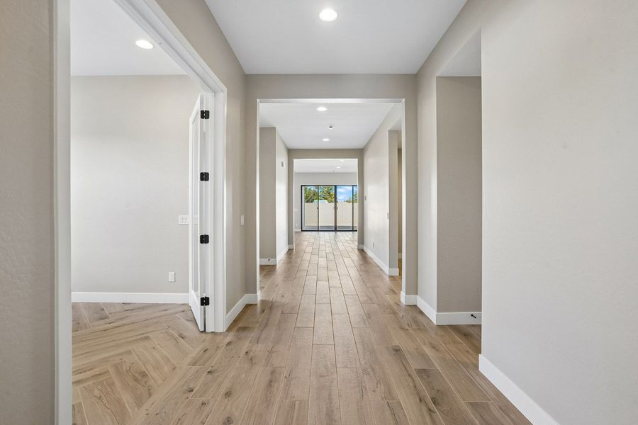 Spacious, unfurnished interior of a new home in 33 North, Gilbert (Image 13). Spacious, unfurnished interior of a new home in 33 North, Gilbert (Image 13).