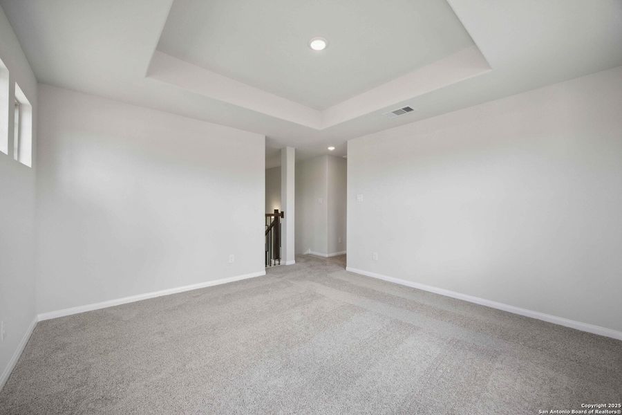 Spacious, unfurnished interior of a new home in , San Antonio (Image 22).