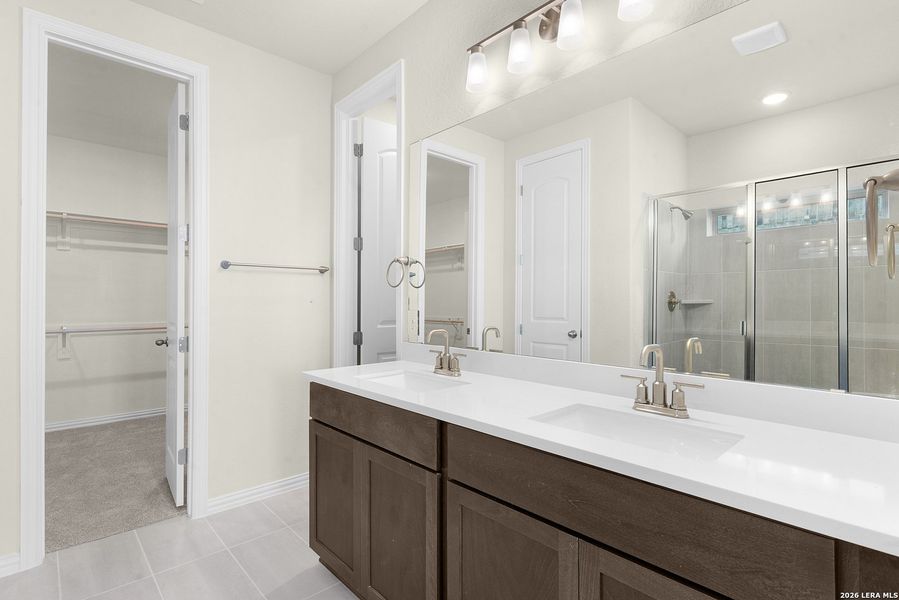 Furnished interior view inside a new home in Meyer Ranch - Enclave, New Braunfels (Image 7).