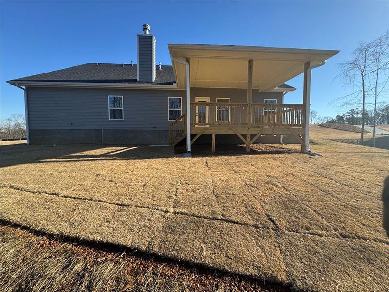 Exterior details and patio area of a home in Tuscany Hills, Douglasville (Image 3).