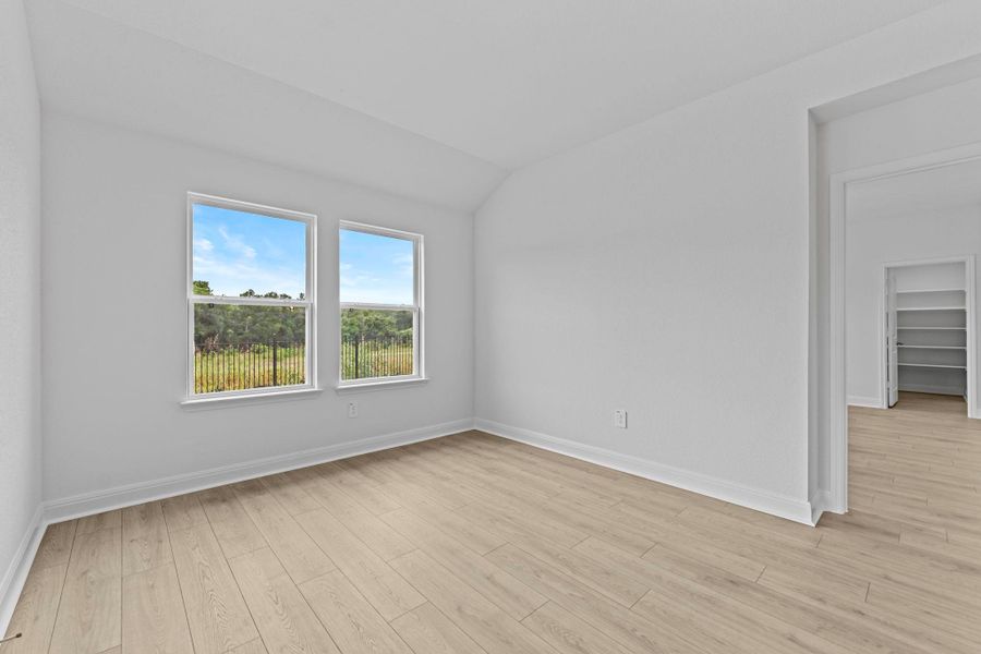 Spacious, unfurnished interior of a new home in Riverview, Georgetown (Image 13).