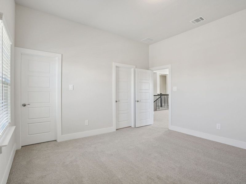 Spacious, unfurnished interior of a new home in Fox Falls, Boerne (Image 33). Spacious, unfurnished interior of a new home in Fox Falls, Boerne (Image 33).