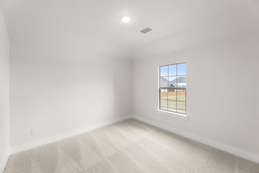 Spacious, unfurnished interior of a new home in Somerset Park, Rockwall (Image 24). Spacious, unfurnished interior of a new home in Somerset Park, Rockwall (Image 24).