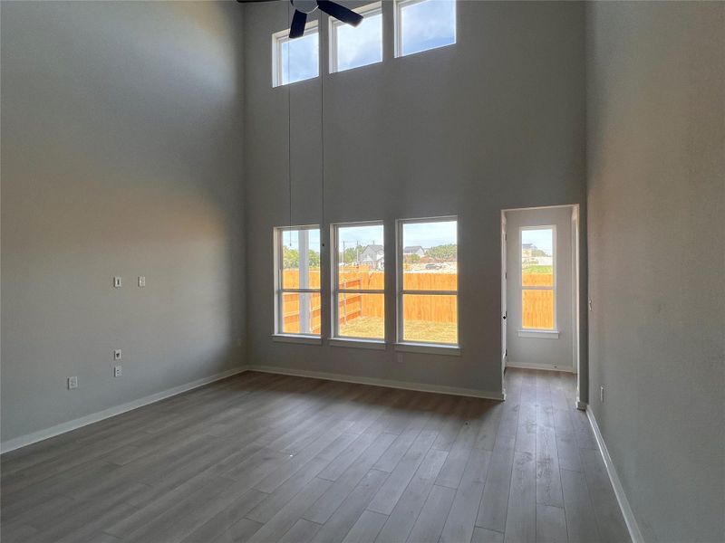 Spacious, unfurnished interior of a new home in Estancia West, Manchaca (Image 23). Spacious, unfurnished interior of a new home in Estancia West, Manchaca (Image 23).
