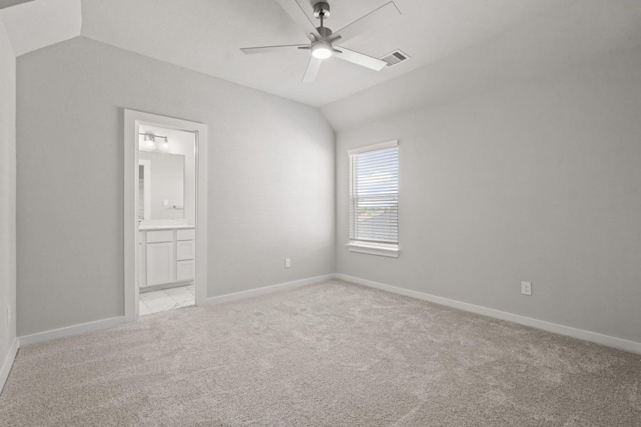 Spacious, unfurnished interior of a new home in Briarwood Crossing, Rosenberg (Image 16). Spacious, unfurnished interior of a new home in Briarwood Crossing, Rosenberg (Image 16).