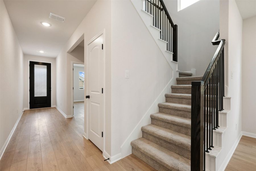 Spacious, unfurnished interior of a new home in Patterson Ranch, Georgetown (Image 14).