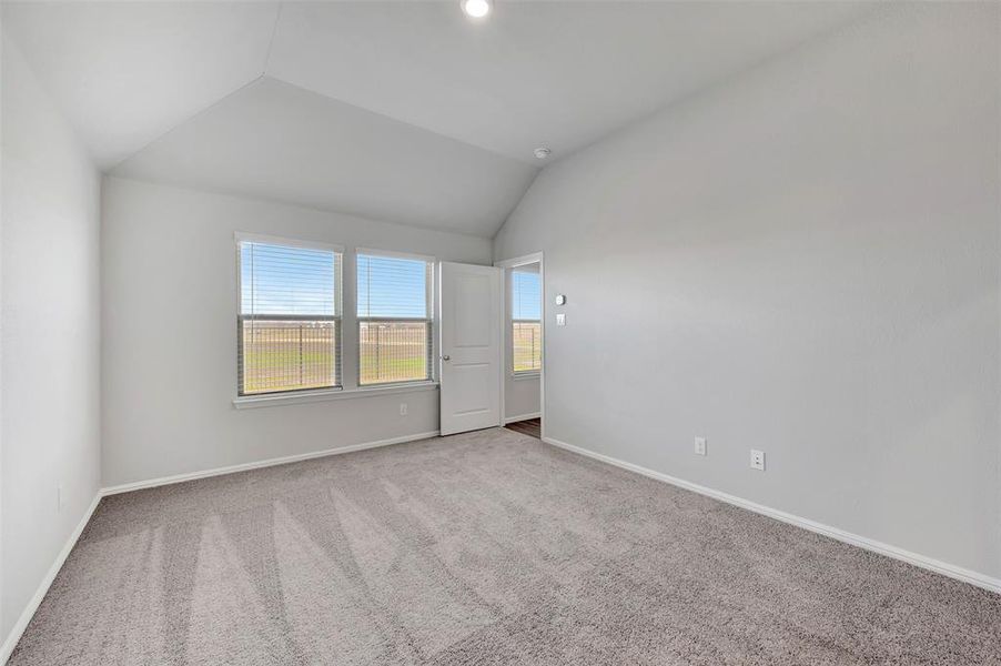 Spacious, unfurnished interior of a new home in Lane Ranch, Sanger (Image 36).