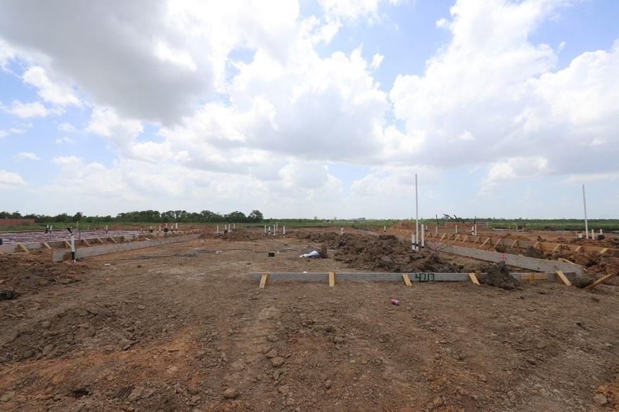 Every foundation at DWH is engineered and it’s inspected three times! We do not do “batch” testing. Rest easy knowing your foundation comes with a 10 year warranty. Every foundation at DWH is engineered and it’s inspected three times! We do not do “batch” testing. Rest easy knowing your foundation comes with a 10 year warranty.