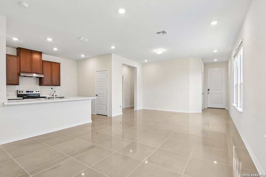 Spacious, unfurnished interior of a new home in Woodside Farms, Seguin (Image 22). Spacious, unfurnished interior of a new home in Woodside Farms, Seguin (Image 22).