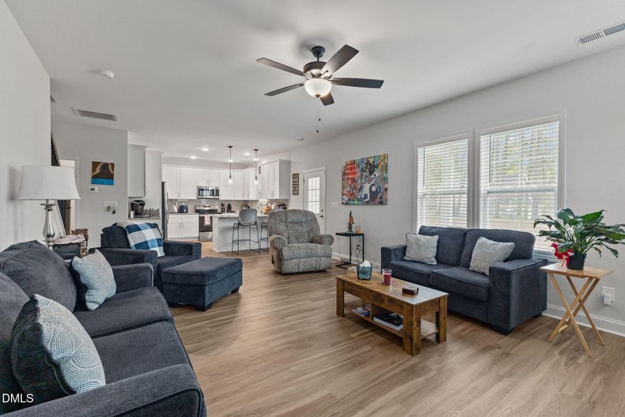 13-web-or-mls-AZ3A9043