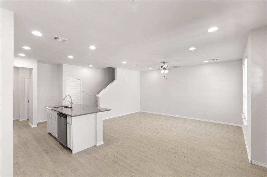 4507 Avion-Dining-2