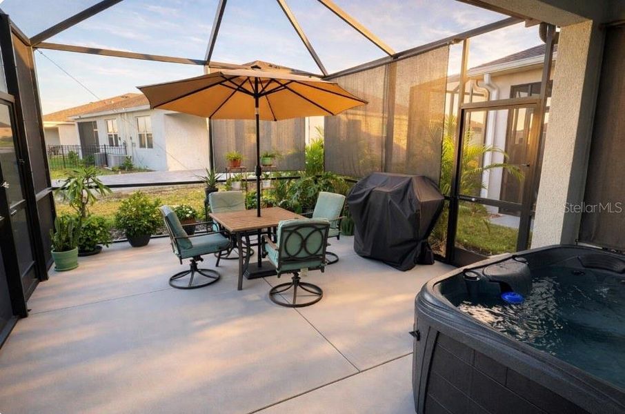 Community amenities in Coddington, Bradenton (Image 14).