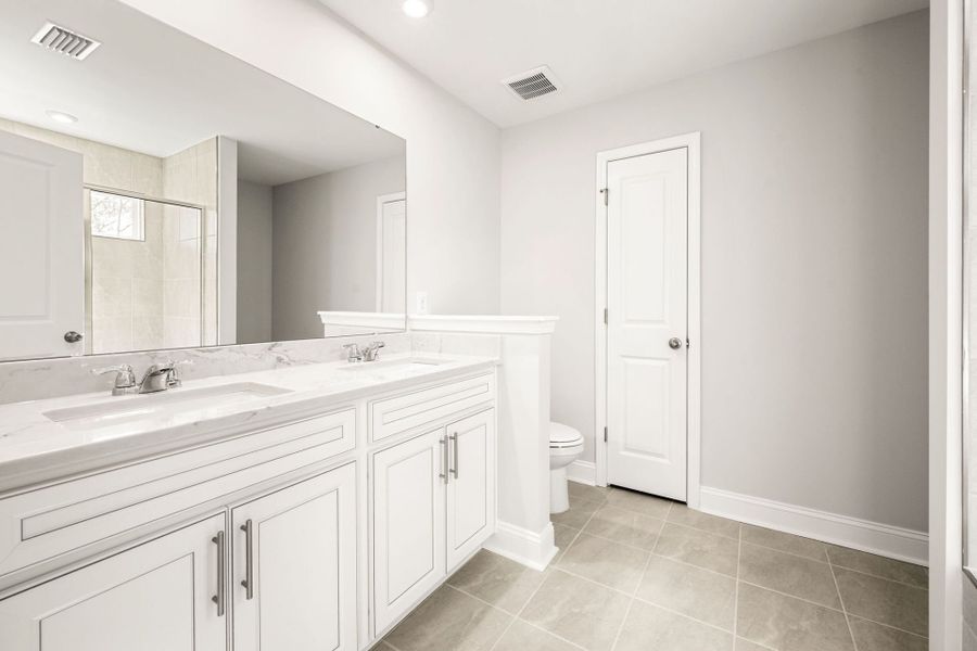 Furnished interior view inside a new home in Salem Bay, Beaufort (Image 3).