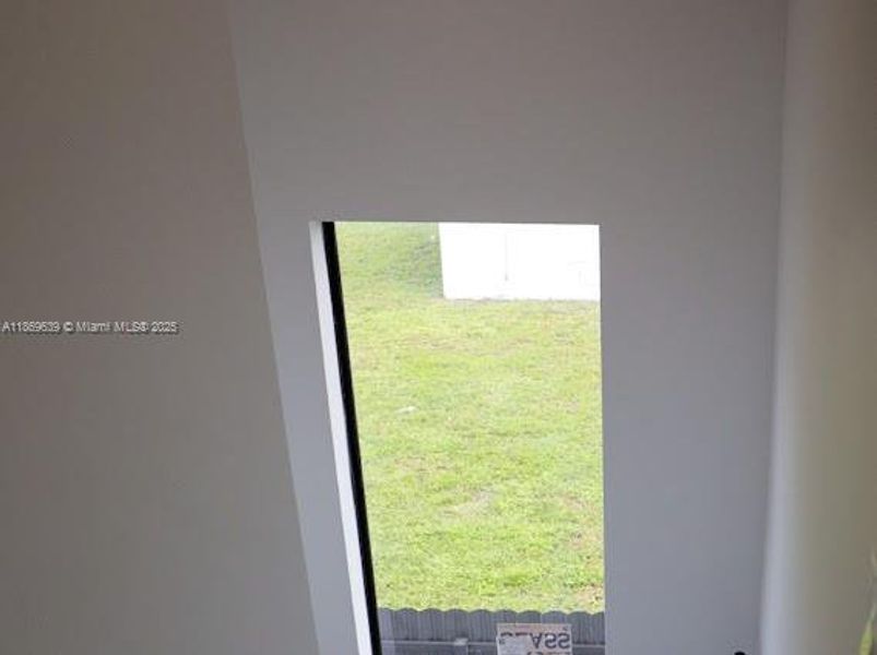 Spacious, unfurnished interior of a new home in , Miami (Image 21).